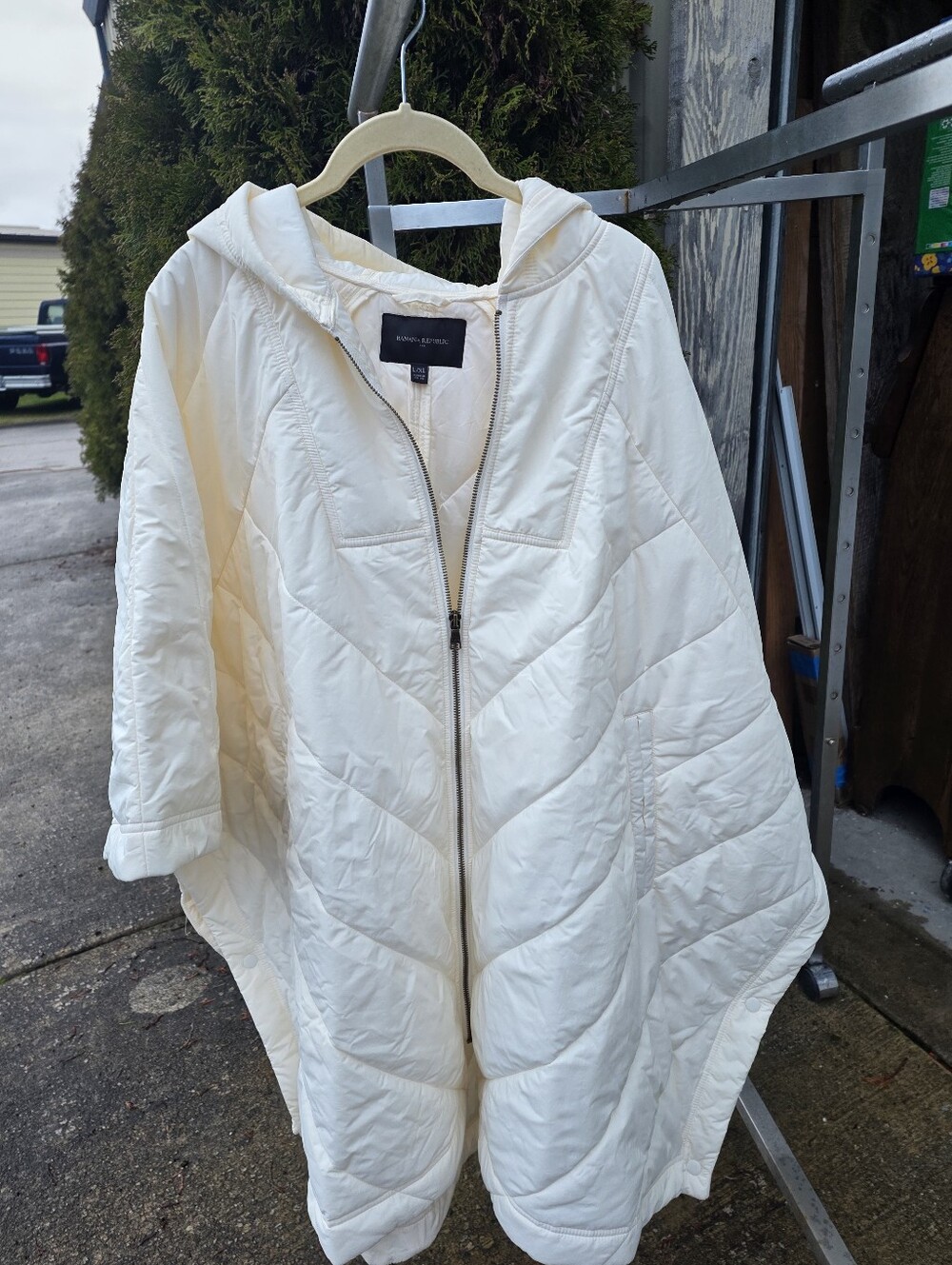 Banana Republic Quilted Puffer Poncho Cape Coat Cream Ivory OVERSIZED L/XL